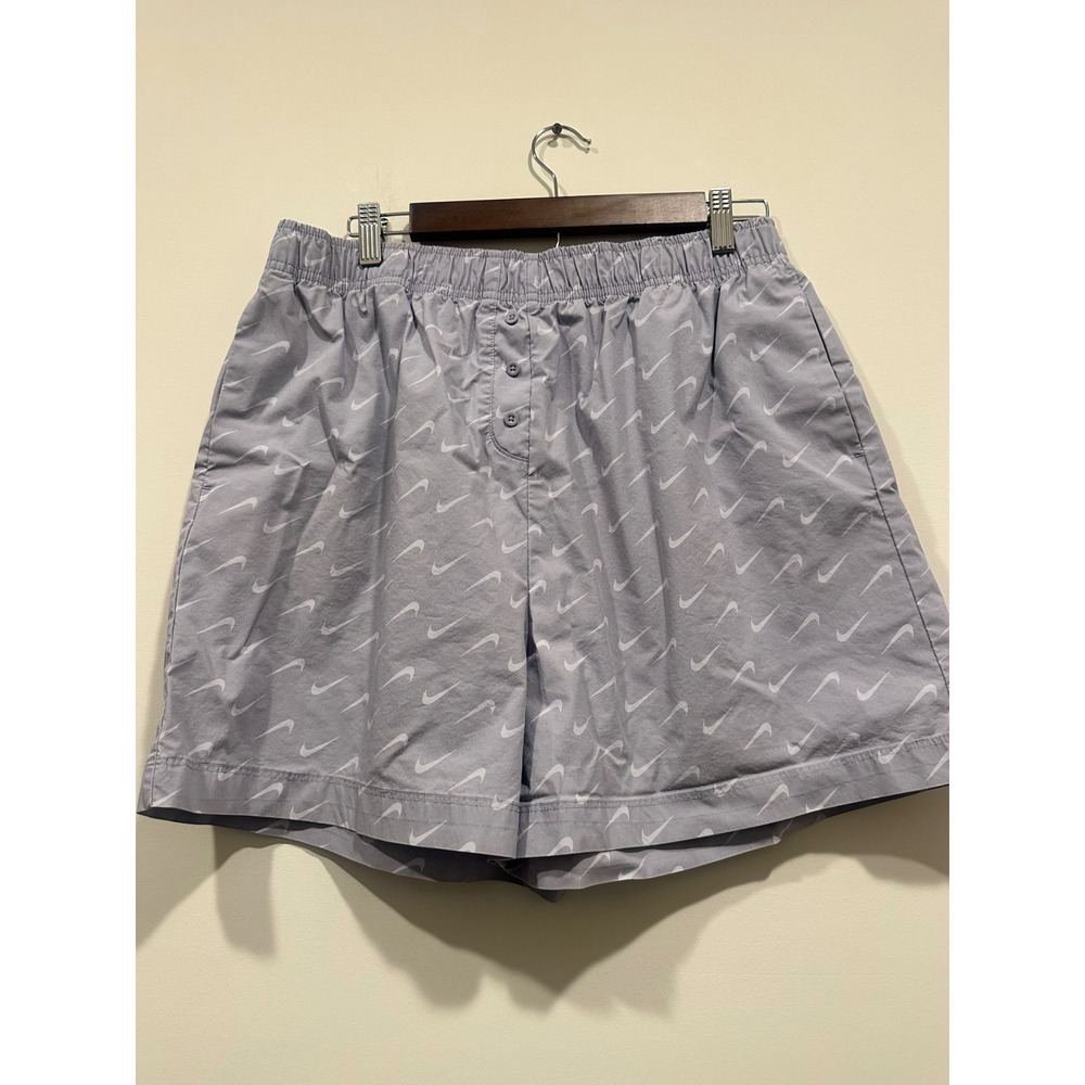 Nike women's Sportswear Woven Swoosh Shorts‎ Lavender Purple All Over Print L